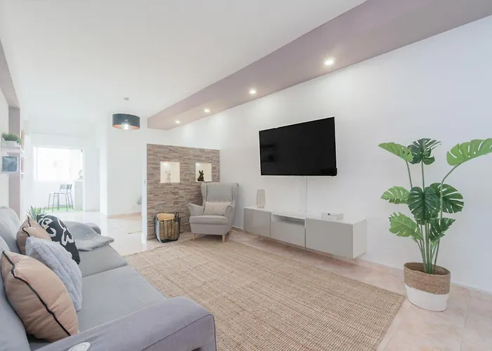 By Ocvillas * Albufeira